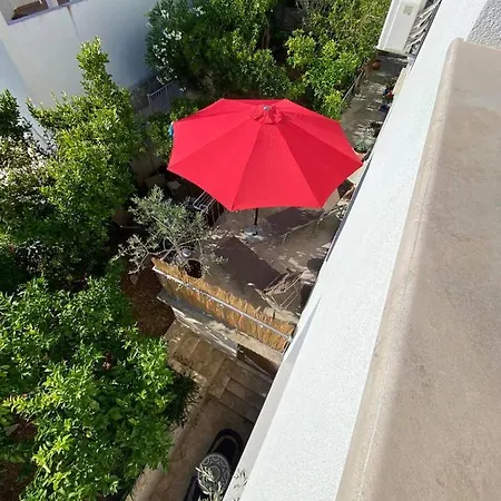 בית נופש House Erin Tara Sigrid, Hvar חוואר