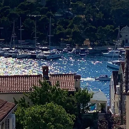 House Erin Tara Sigrid, Hvar * חוואר