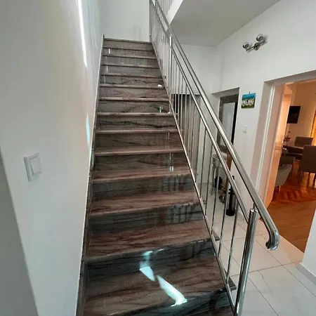 House Erin Tara Sigrid, Hvar בית נופש חוואר