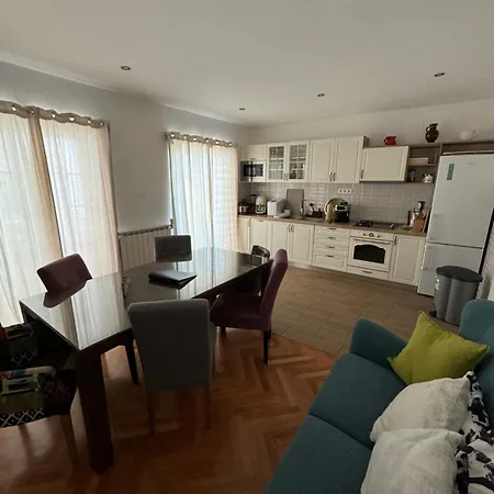 House Erin Tara Sigrid, Hvar Хвар