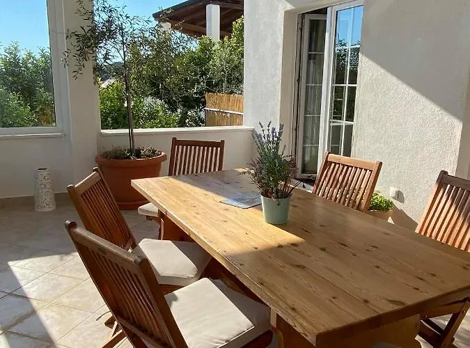 House Erin Tara Sigrid, Hvar Дом отдыха Хвар