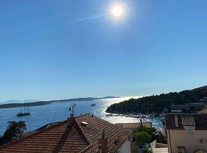 House Erin Tara Sigrid, Hvar Дом отдыха *