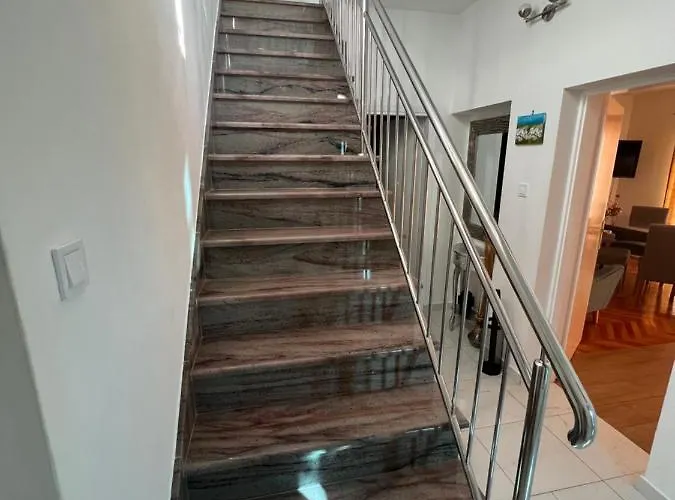 House Erin Tara Sigrid, Hvar Дом отдыха Хвар